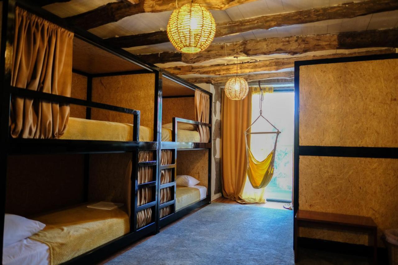 Loving Strangers Hostel Мадалена Екстер'єр фото