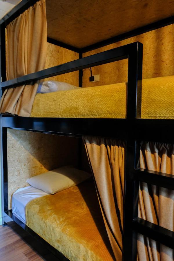 Loving Strangers Hostel Мадалена Екстер'єр фото