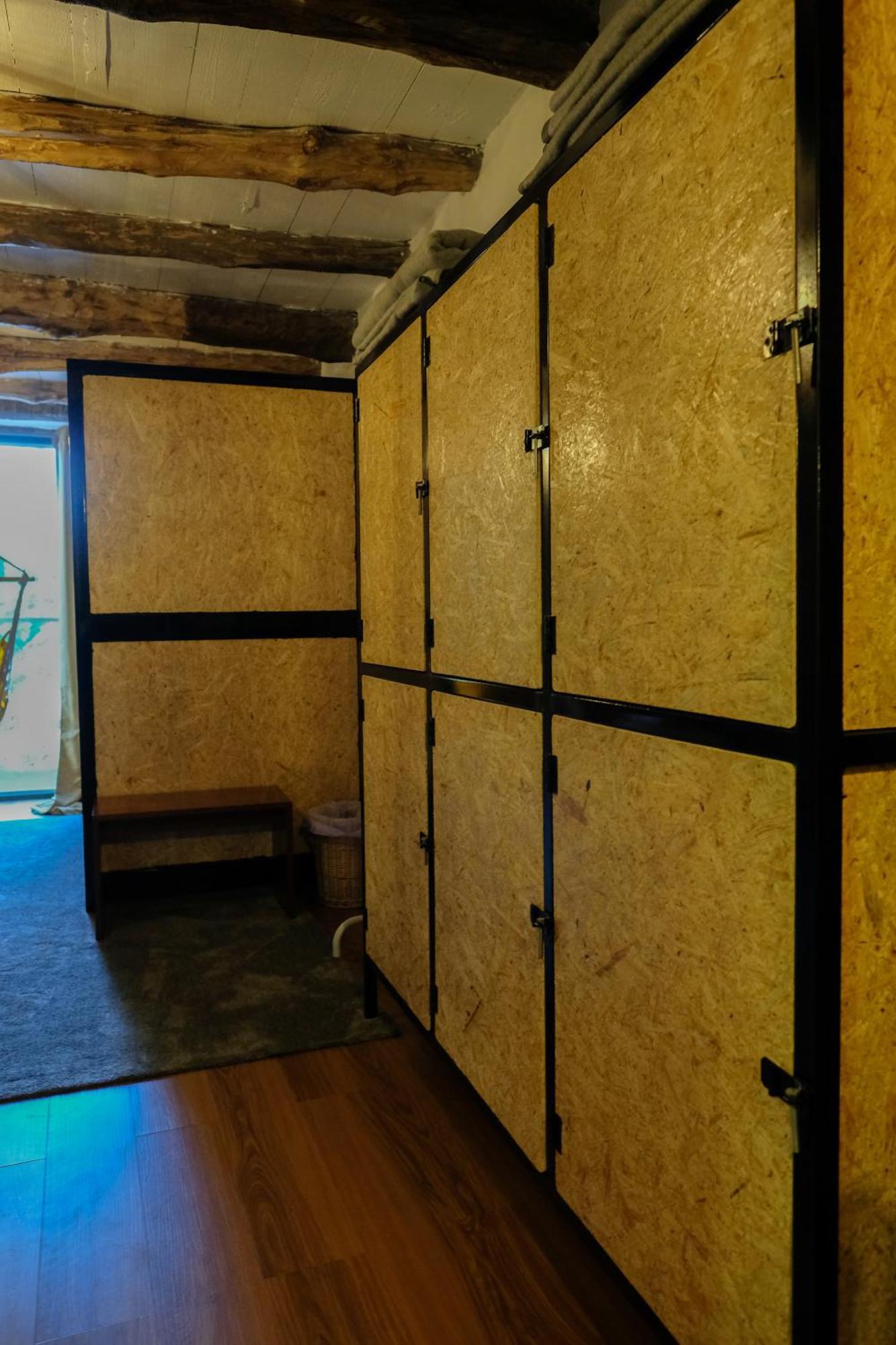 Loving Strangers Hostel Мадалена Екстер'єр фото