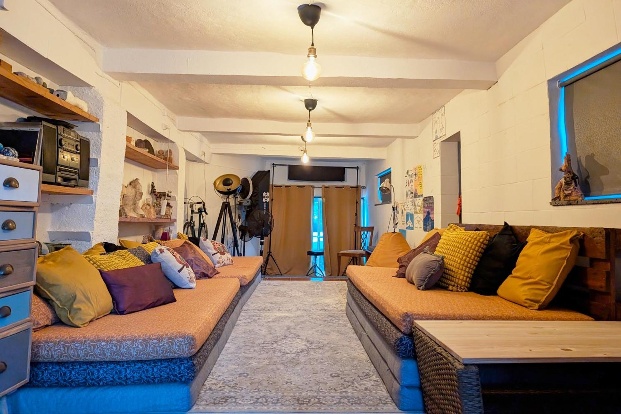 Loving Strangers Hostel Мадалена Екстер'єр фото